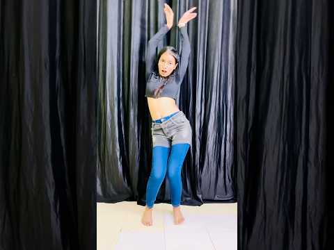 Tu pyaasa hai ♥️🤭🫣 #song #bollywood #love #nehakakkar #dance #payaldancer