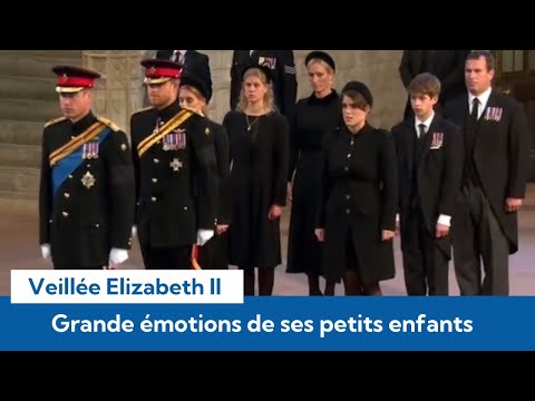 Veillée des petits enfants en hommage à Elizabeth II : William et Harry émus devant le cercueil