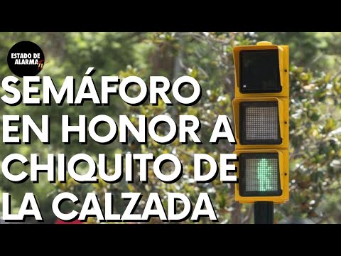 El semáforo de Chiquito de la Calzada en Málaga, un atractivo turístico en el barrio de Huelín