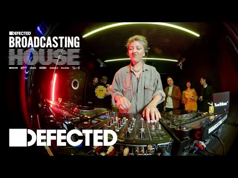 lau.ra (Launch Party - Live from The Basement) - Powered by Two Tribes