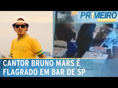 Bruno Mars curte bar em São Paulo de chinelo e boné do Brasil | Primeiro Impacto (04/10/24)