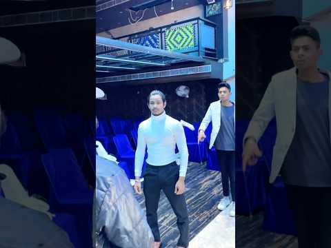 garib he to kya hua girne ka shok use bhi nhi #shortvideo #youtubeshorts #love #sad #sadstatus