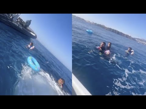 Inmigrantes con flotadores y manguitos intentan cruzar a Ceuta