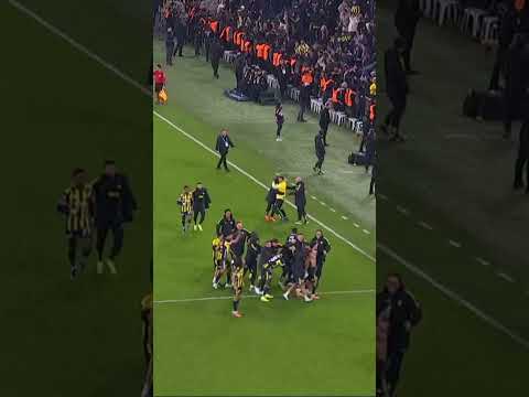 GOL AGÓNICO, FESTEJO DESCONTROLADO Y... ¿LESIÓN DE ASENSIO? | #Shorts