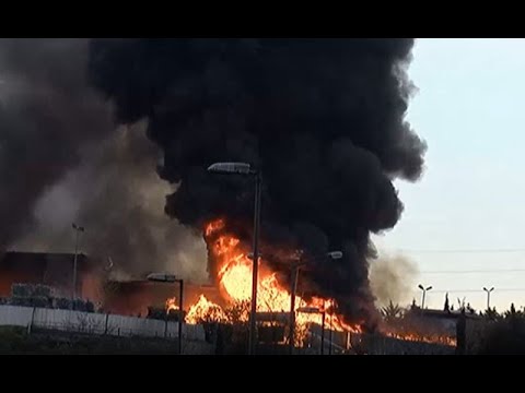 İstanbul İSTOÇ'ta korkutan yangın! Dumanlar gökyüzünü sardı
