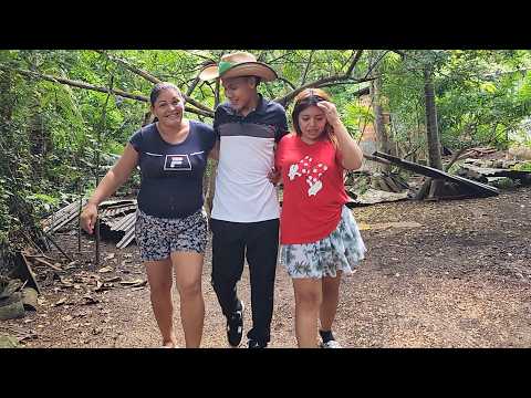 CAMPSINO CONVENSE A 2 MUJERES PARA QUE HAGAN EL AMOR HACIENDO UN TRIO