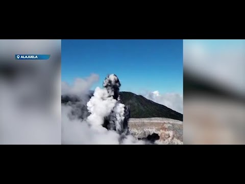 56 turistas fueron testigos de primera mano de erupción del volcán Poás