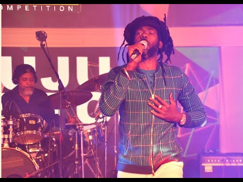 THE GLEANER MINUTE: Fraudsters sentenced..Former B'dos PM dies..Buju wins festival song competition