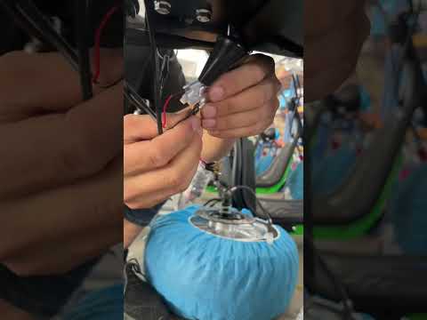how to install the rear box of Rooder three wheel electric scooter r804t8 r804t9?