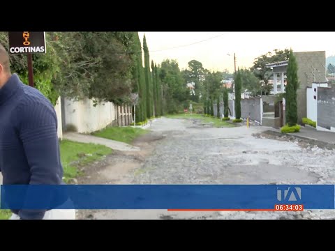 Vecinos de la Armenia, suroriente de Quito, denuncian una calle en mal estado