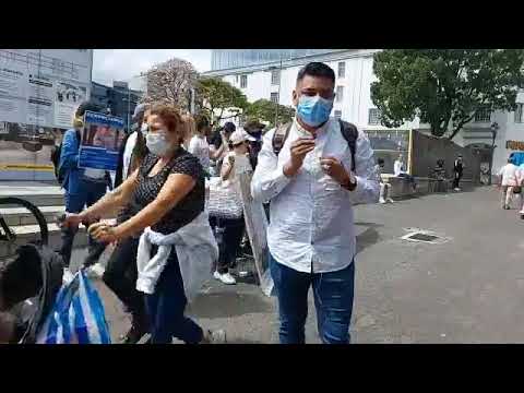 Exiliados realizan plantón en San José, Costa Rica, por la liberación de los presos políticos.