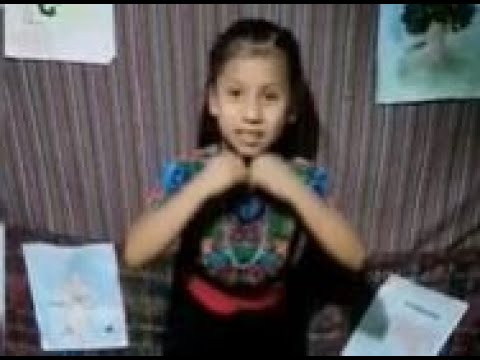 Fátima declama en  kaqchikel  el poema titulado Oh Guatemala
