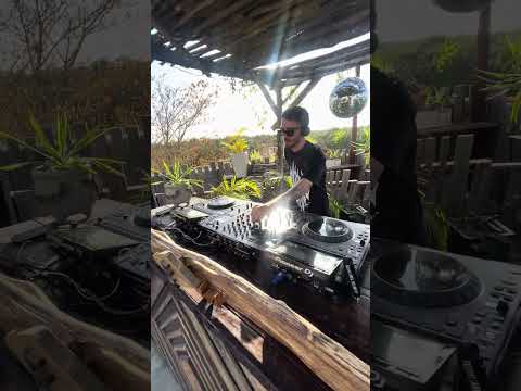 The grooving side #dj #musicatechno #ephimeratulum #electronicmusic #technodance #tulum #techno