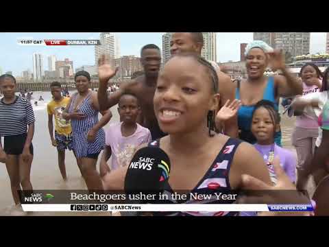 New Year's Day I Beachgoers usher in 2025