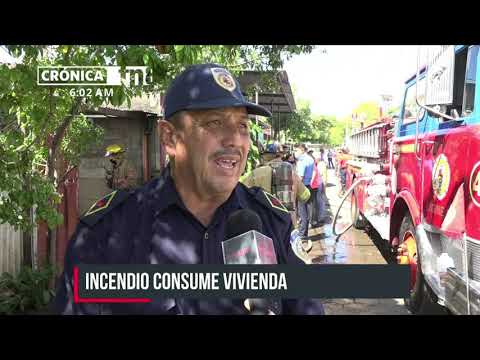 Voraz incendio consume una vivienda en la zona 4 de Ciudad Sandino, Managua,Nicaragua