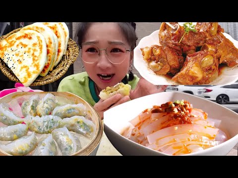 【逛吃渭南】渭南逛吃不停歇！特色月牙肉夹馍超入味，蒸饺、凉粉、炸馍夹菜一次吃全乎！【逛吃小猪猪】