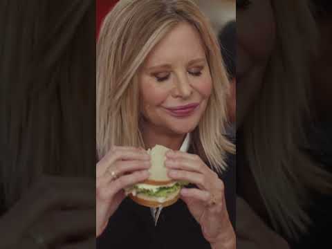 Meg Ryan and Billy Crystal recreate 'When Harry Met Sally' orgasm scene for Hellmann's ad #shorts