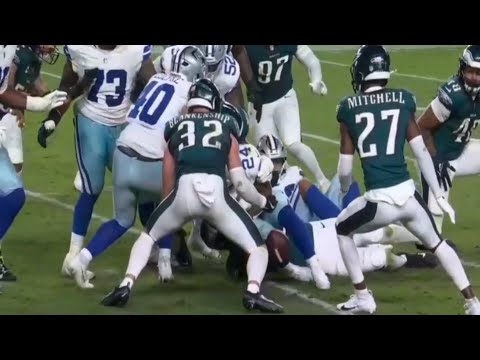 EMBARRASSING Moment 🥺 Eagles Fumble That Forces The First Turnover Of The Season