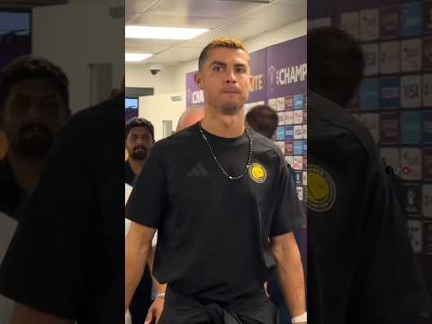 Ronaldo leaves the stadium after the Al Ain clash ❤️🐐✈️