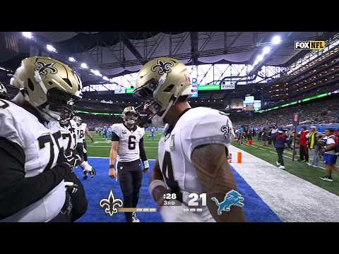 Devaughn Vele with a TD Reception