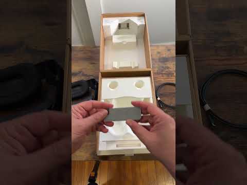 Unboxing the $1,059 Valve Steam Frame