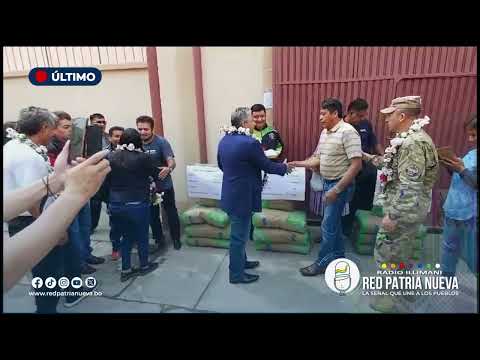 Ministerio de Defensa, entregó bolsas de cemento a 13 municipios del departamento de Cochabamba
