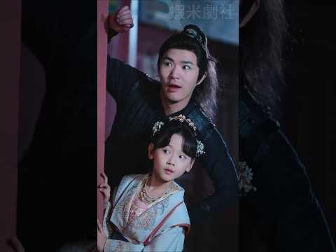 😈小郡主干坏事啦🤣 Little princess is up to no good!