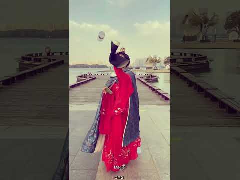 When your friend hijacks the whole plot… in 8 seconds. #prank #friendship #comedy #viral #shorts