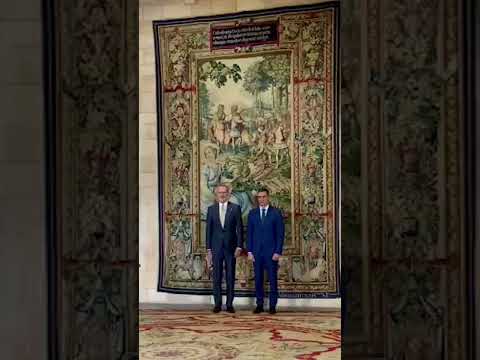 El Rey recibe a Pedro Sánchez  en el Palacio de la Almudaina de Palma  de Mallorca