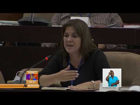 Aprueban delegados proyecto de resolución sobre política de cuadros en Cuba