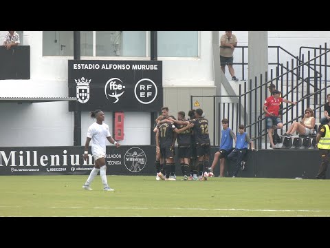 Derrota de la AD Ceuta frente al líder, el Castellón (1-3)