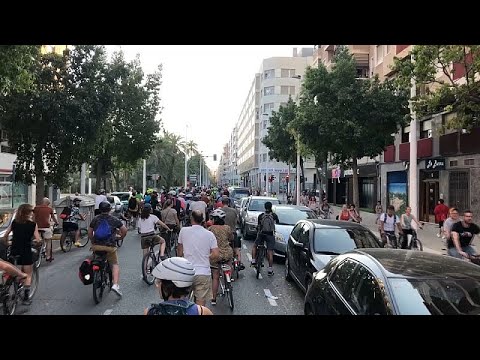 Spagna: Elche taglia le piste ciclabili, la protesta dei ciclisti