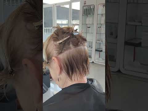#haircut #hair #hairstyle #hairdresser #salon #layerup #pixiehaircut #video #short #shorthaircuts