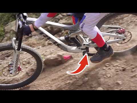 Amazing WORLD CHAMPS Downhill Bikes in ACTION