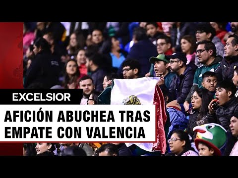 Aficionados explotan y corean 'ole' contra la Selección Mexicana