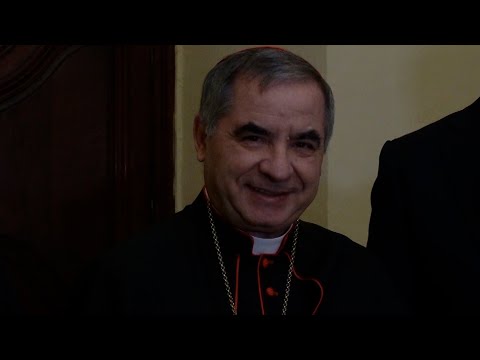 El cardenal italiano Angelo Becciu, condenado a cinco años y seis meses de cárcel