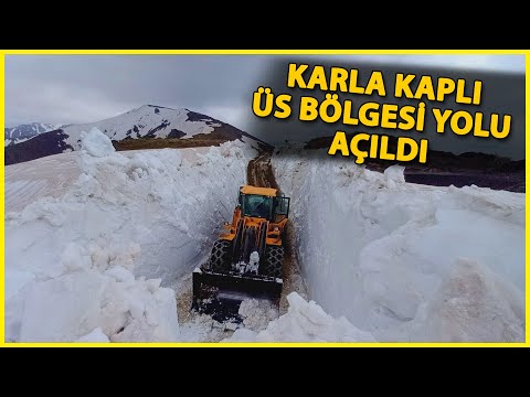 Yüksekova'da Kardan Kapanan Üs Bölgesi Yolu Tünellerle Açıldı