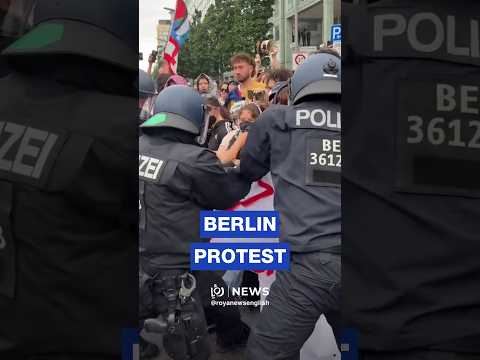 🇩🇪 🇵🇸 <strong>Berlin</strong> police rip banner from <strong>pro</strong>-Gaza protesters