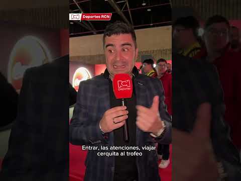 El trofeo de la Copa del Mundo ya está en Bogotá y fue levantado por David Trezeguet.