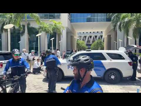 Ex Presidente Trump, Transmision desde Miami Dade Acompaña ´Protesyta Tranque de Miamia