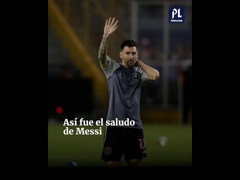 Todos los ojos se posaron en Messi en el Estadio Cuscatlán