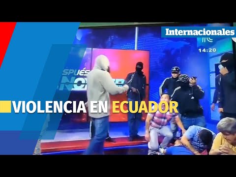 Encapuchados armados toman canal de televisión en Ecuador