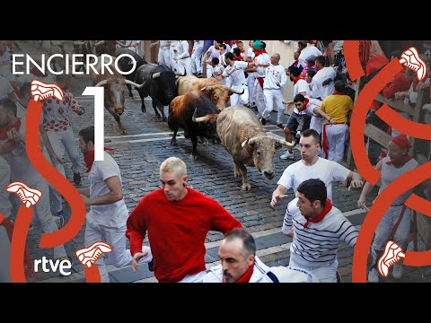 PRIMER ENCIERRO de San Fermín 2022 | Toros de Joaquín Núñez del Cuvillo