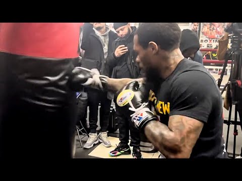 Lamont Roach GOING HARD with Gervonta Davis “TANK BUSTER” KO SHOTS on heavy bag • Media Workout