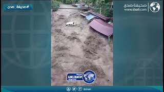 السيول تبتلع السيارات في اندونيسيا