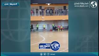 مدافع ينقذ فريقه من هدف محقق
