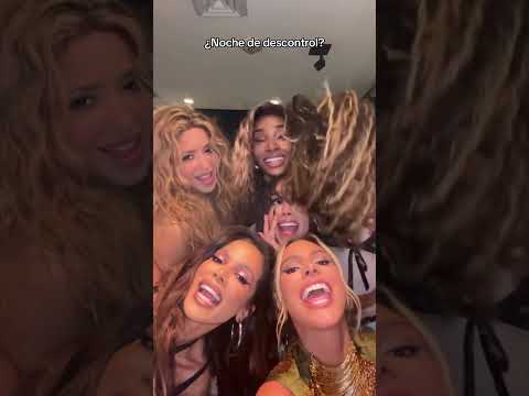 Shakira y sus amigas viven una noche de solteras