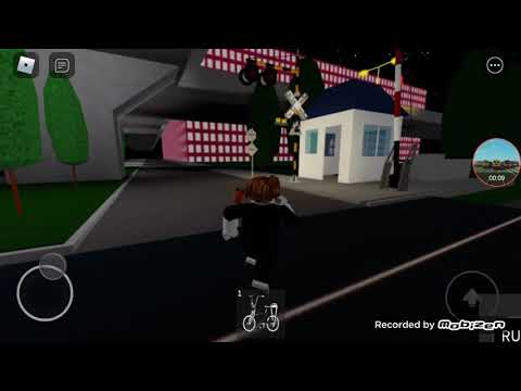 Stop XD17 จุดตัดทางรถไฟใต้สะพานในเกมroblox