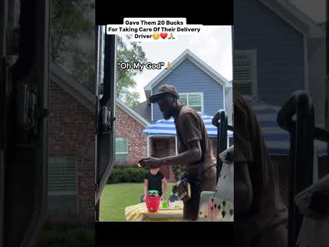 Cold Lemonade On A Hot Summer Day...😱 #helping #neighbors #shorts