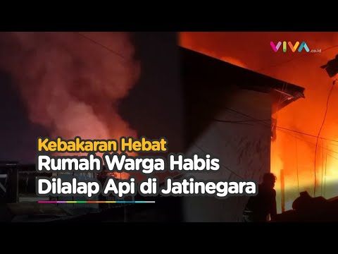 Kobaran Api Melahap Beberapa Rumah di Jatinegara